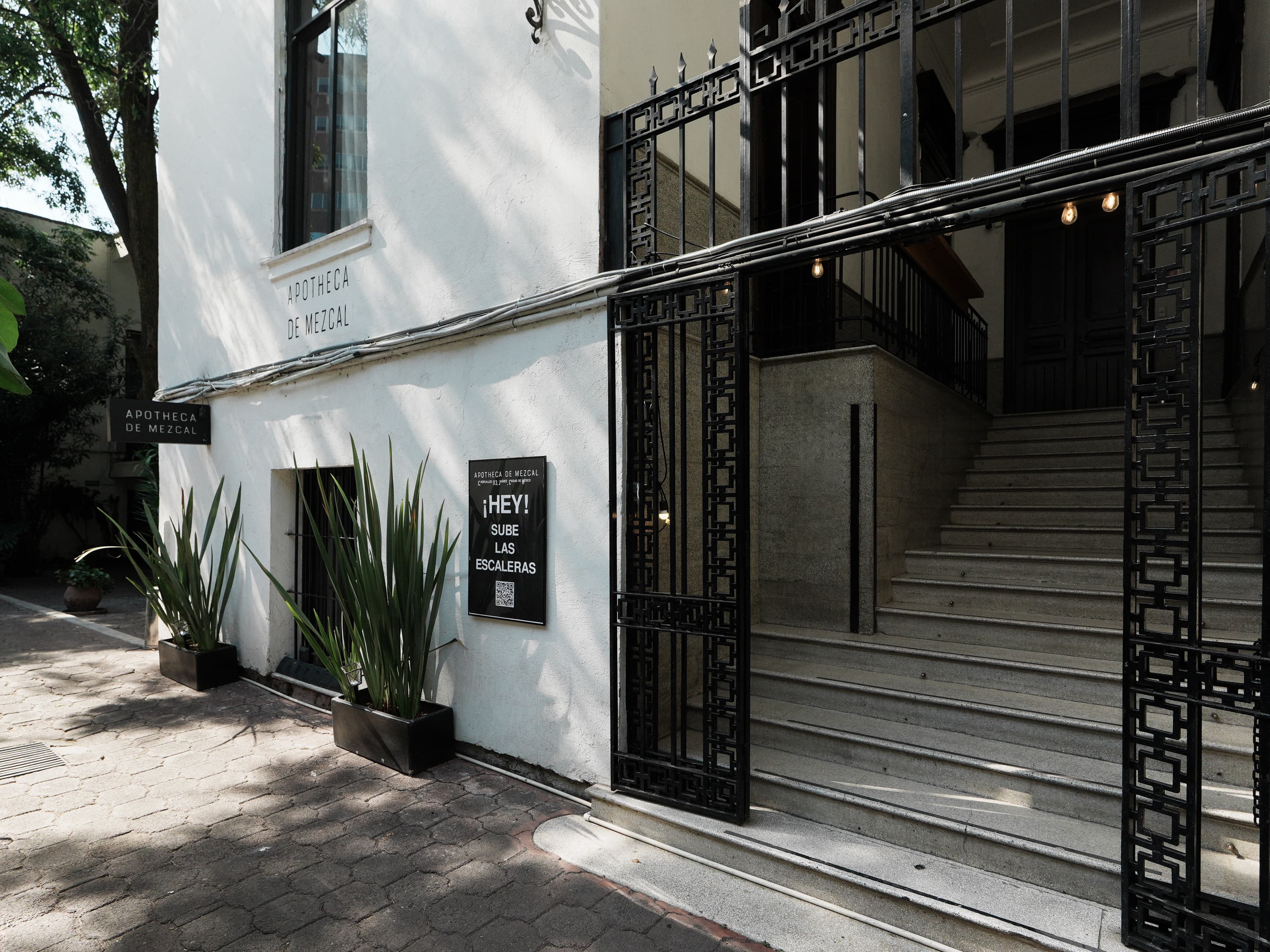 Casa Versalles — Apotheca de Mezcal